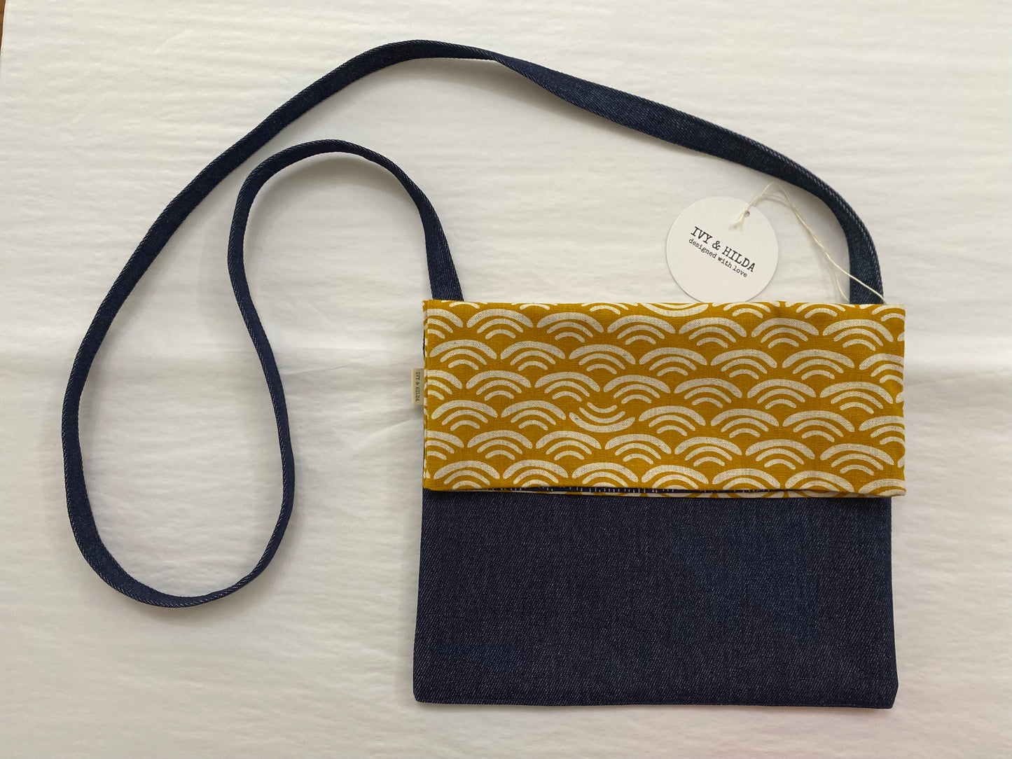 Ivy & Hilda - retro mustard Handbag