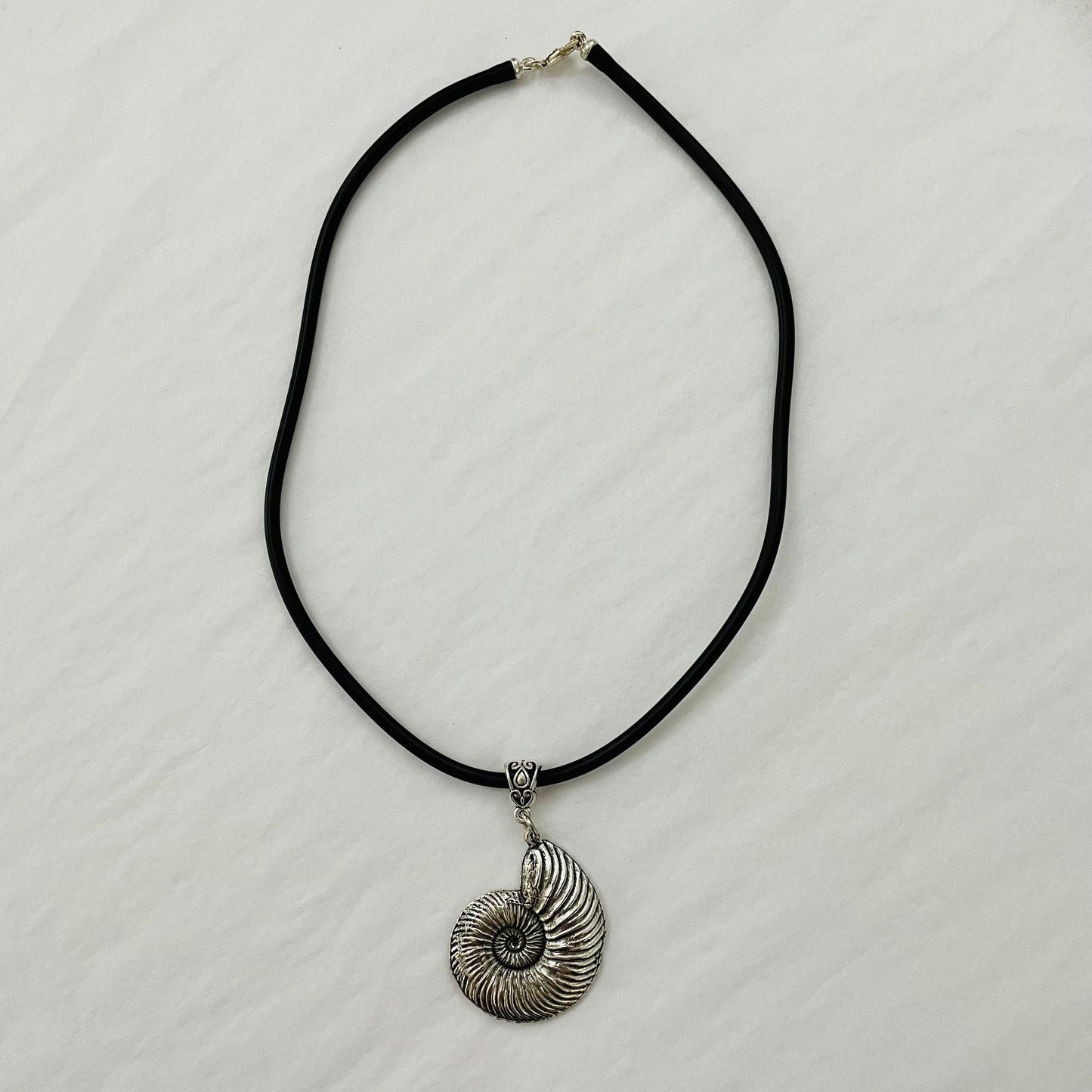 Calypso Flash Necklace - Seashell