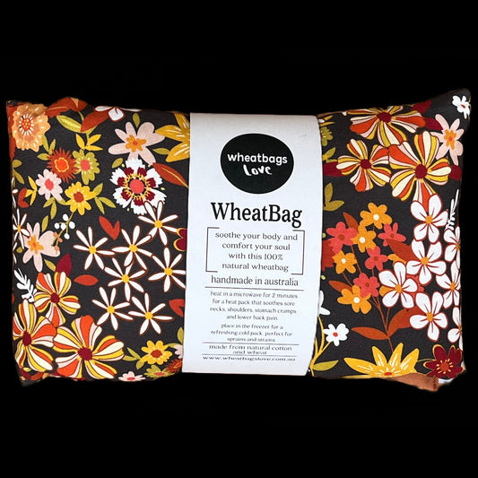 Wheatbags Love - Wheatbag in Groovy Flowers Black (Lavender)