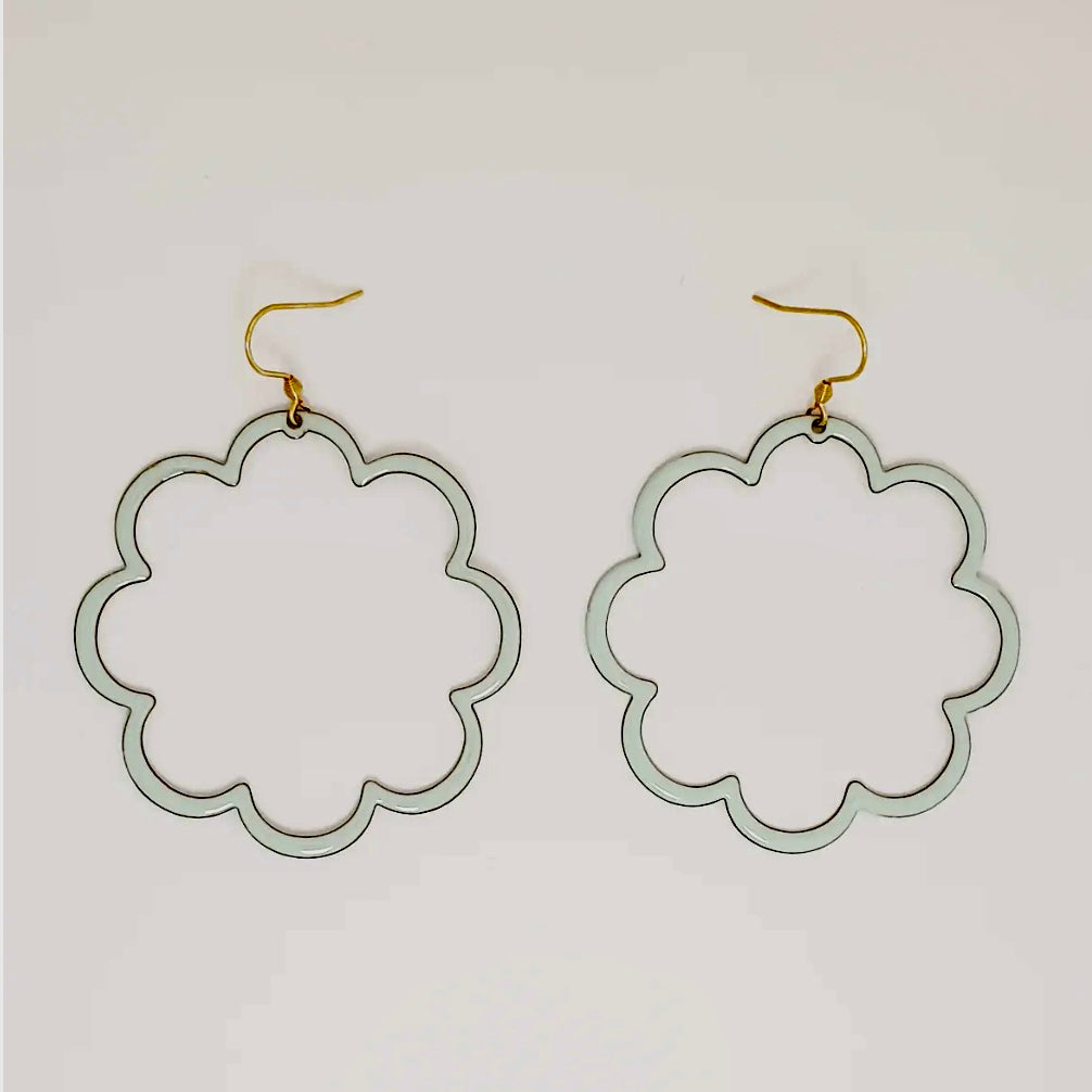 Middle Child Pirouette Earrings - Honeydew