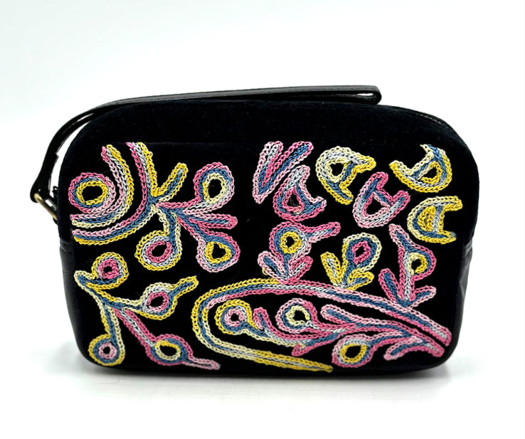 Better World Arts - Velvet Toiletry Bag, Theo (Faye) Nangala Hudson