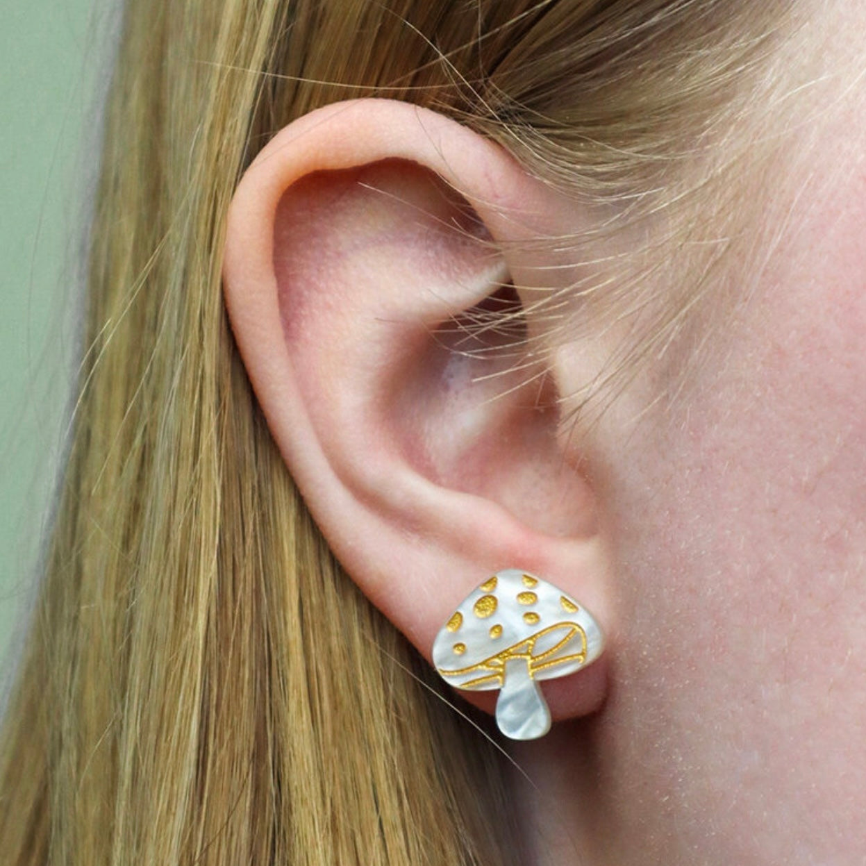 Erstwilder Mushroom Stud Earrings (Cream)