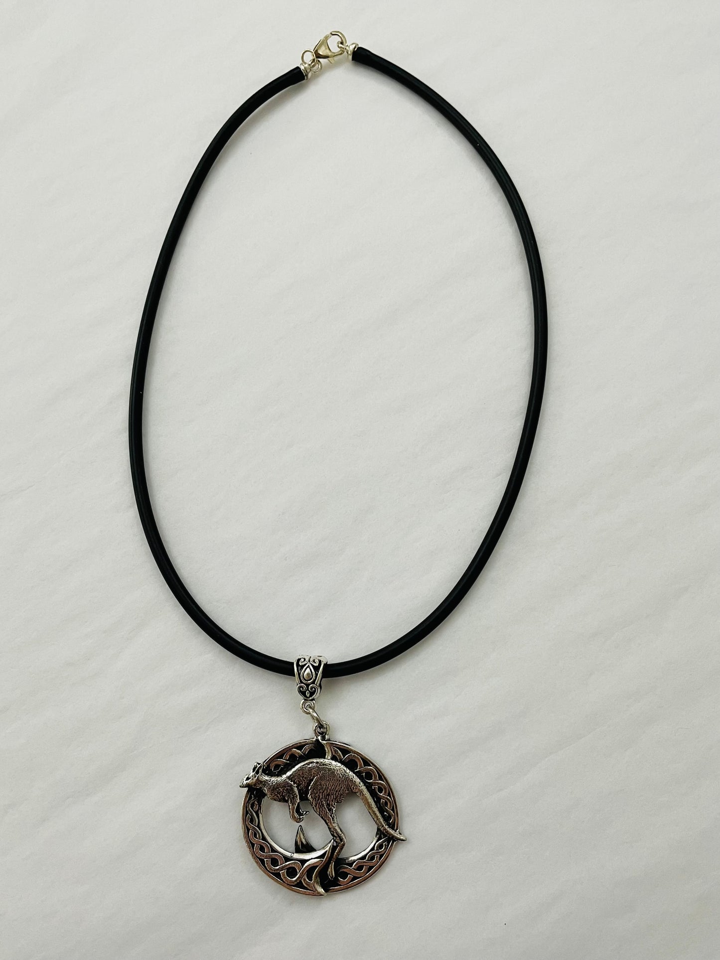 Calypso Flash Necklace - Kangaroo