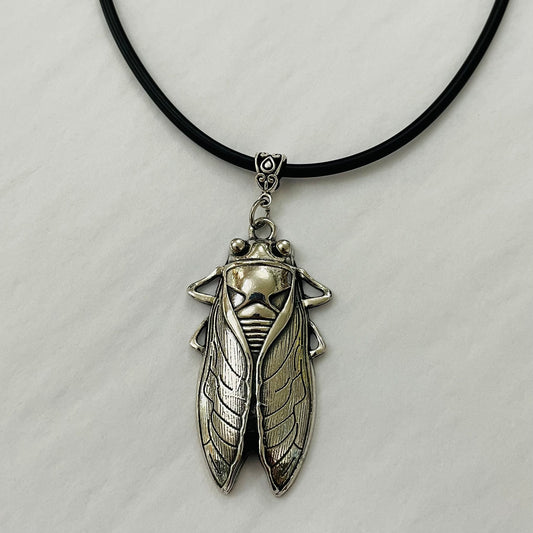 Calypso Flash Necklace - Cicada