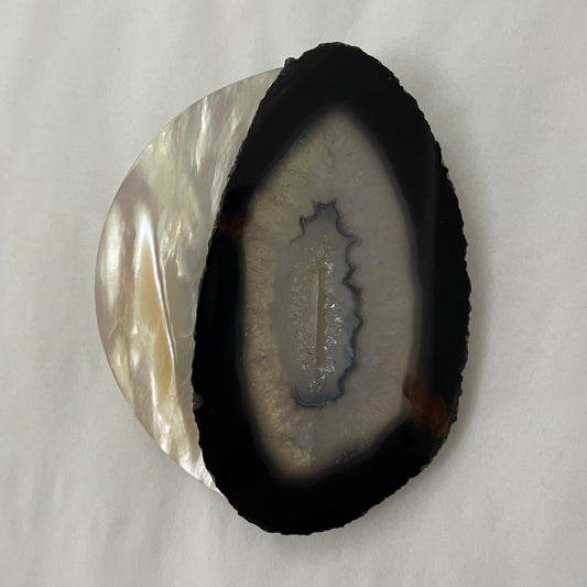 Calypso Flash Brooch - Agate and Shell