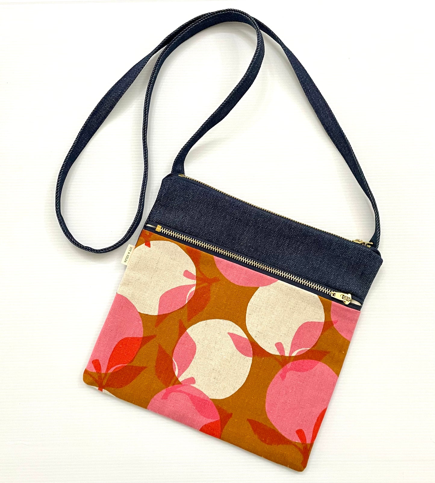 Ivy & Hilda - Retro Apples Handbag