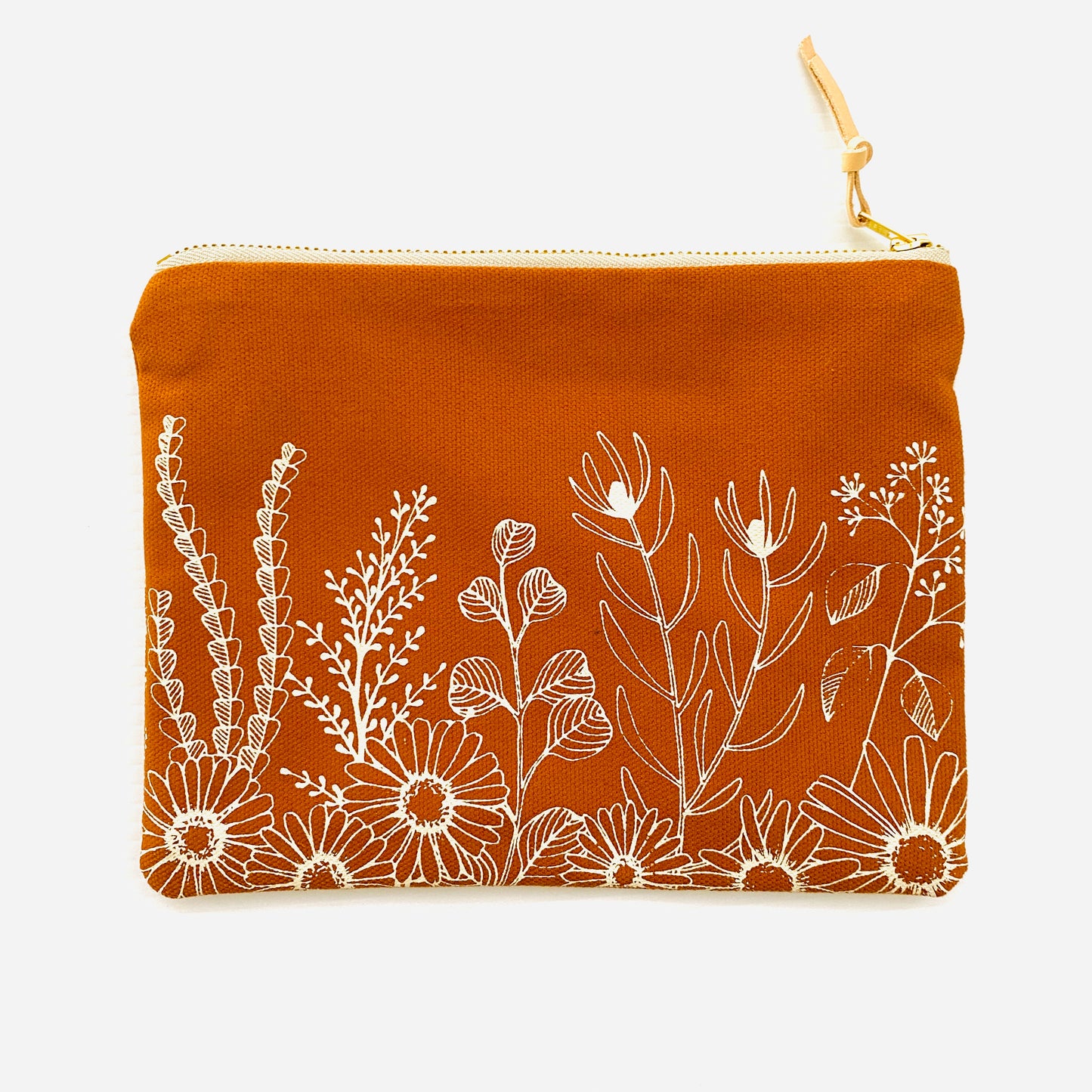 One Thousand Lines Daisies Pouch - Brown