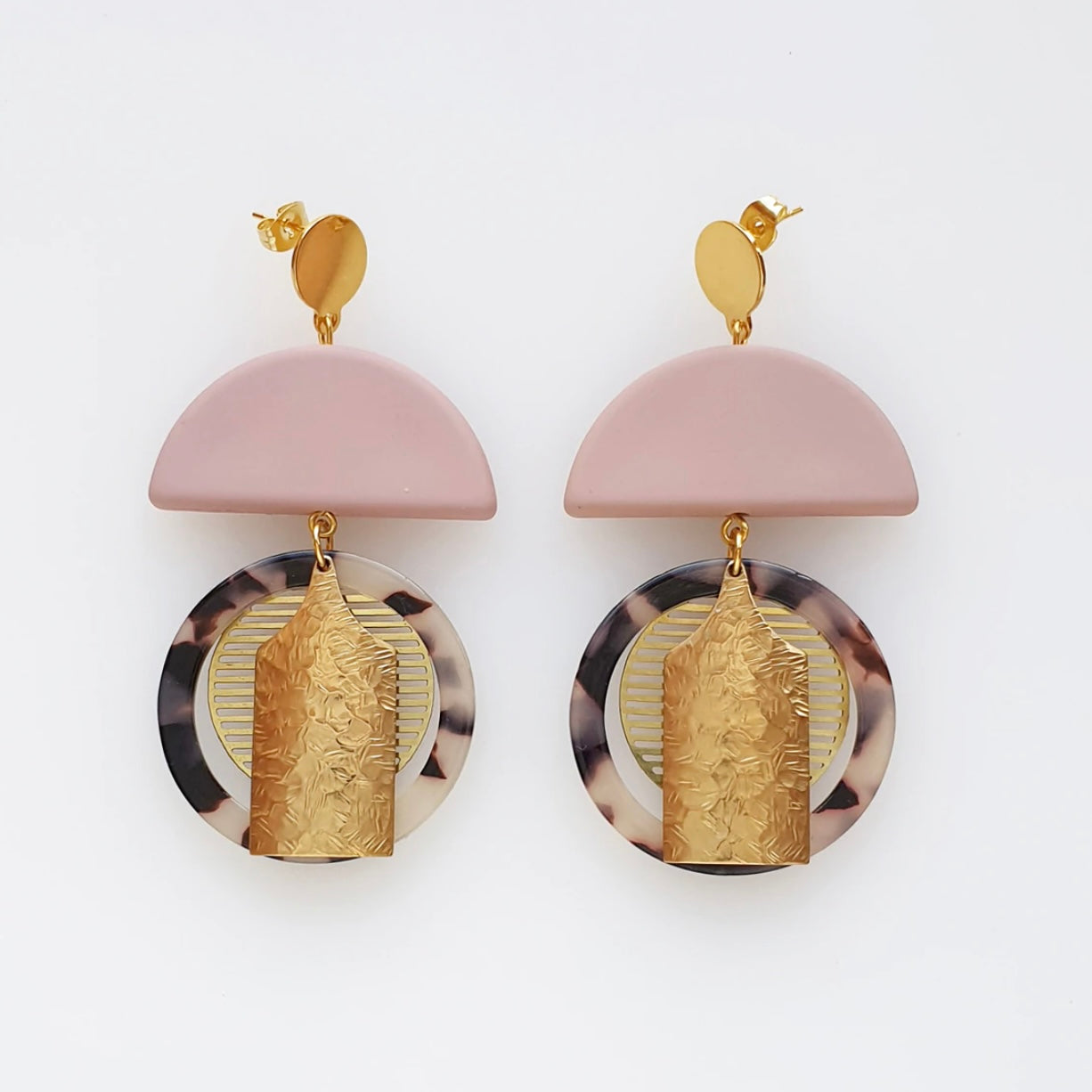 Middle Child Earrings Astor Pink