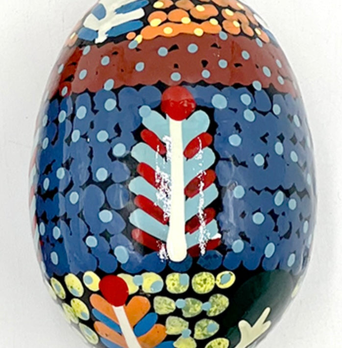 Better World Arts Ornamental Lacquered Egg Artist - Rosie Ross