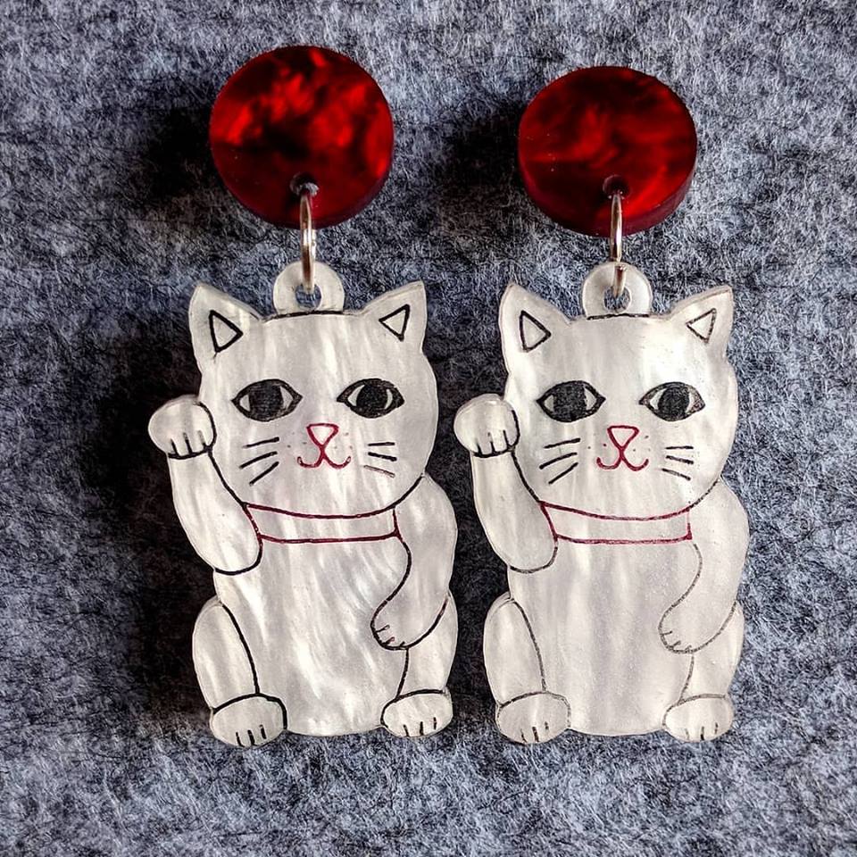 Under The Shade of a Bonsai Tree Earrings Lucky Cat