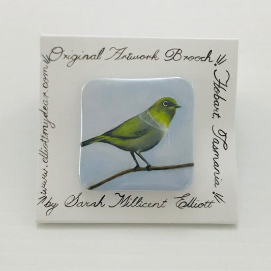 Elliott My Dear - Brooch, Silvereye