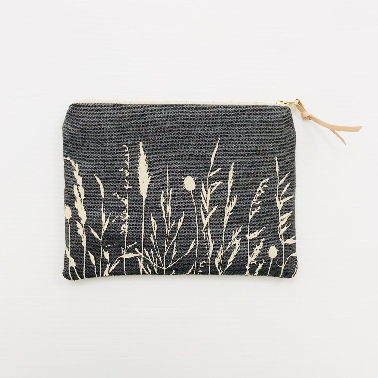 One Thousand Lines Coastal Grass Pouch - Charcoal
